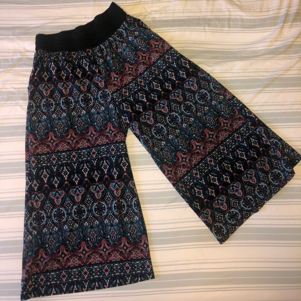 Patterned Capri’s
